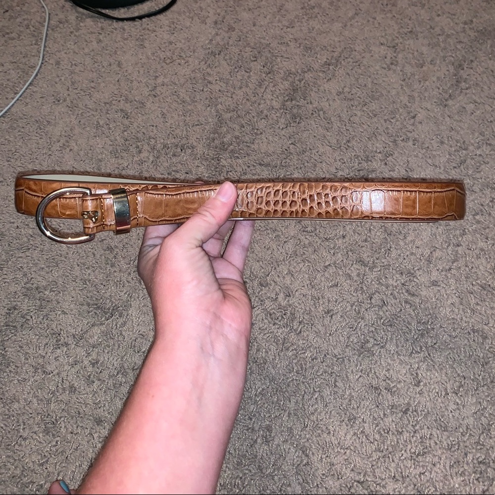 Cognac snakeskin belt